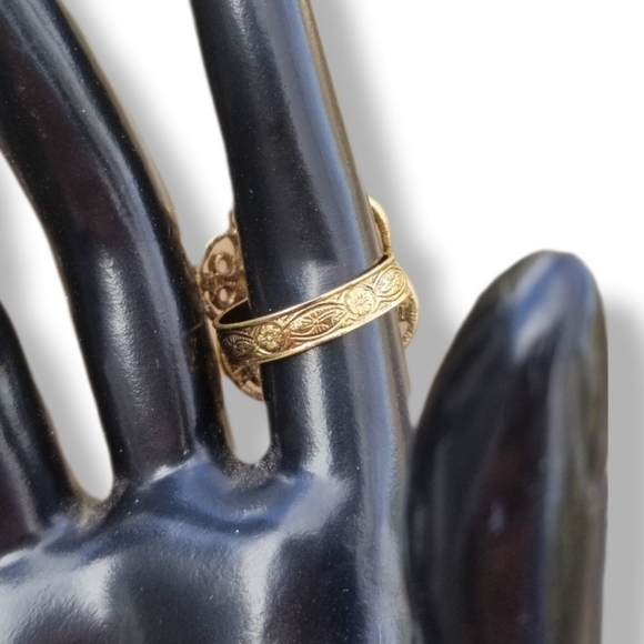 VINTAGE FILIGREE GOLDTONE & LAPIS LAZULI STONE STATEMENT COCKTAIL RING - Picture 4 of 7